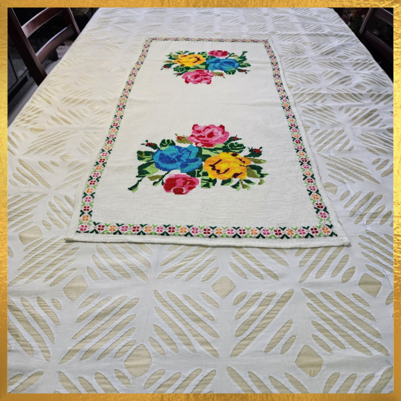 Cellular Cotton Table Runner Cross Stitch Hand Embroidery